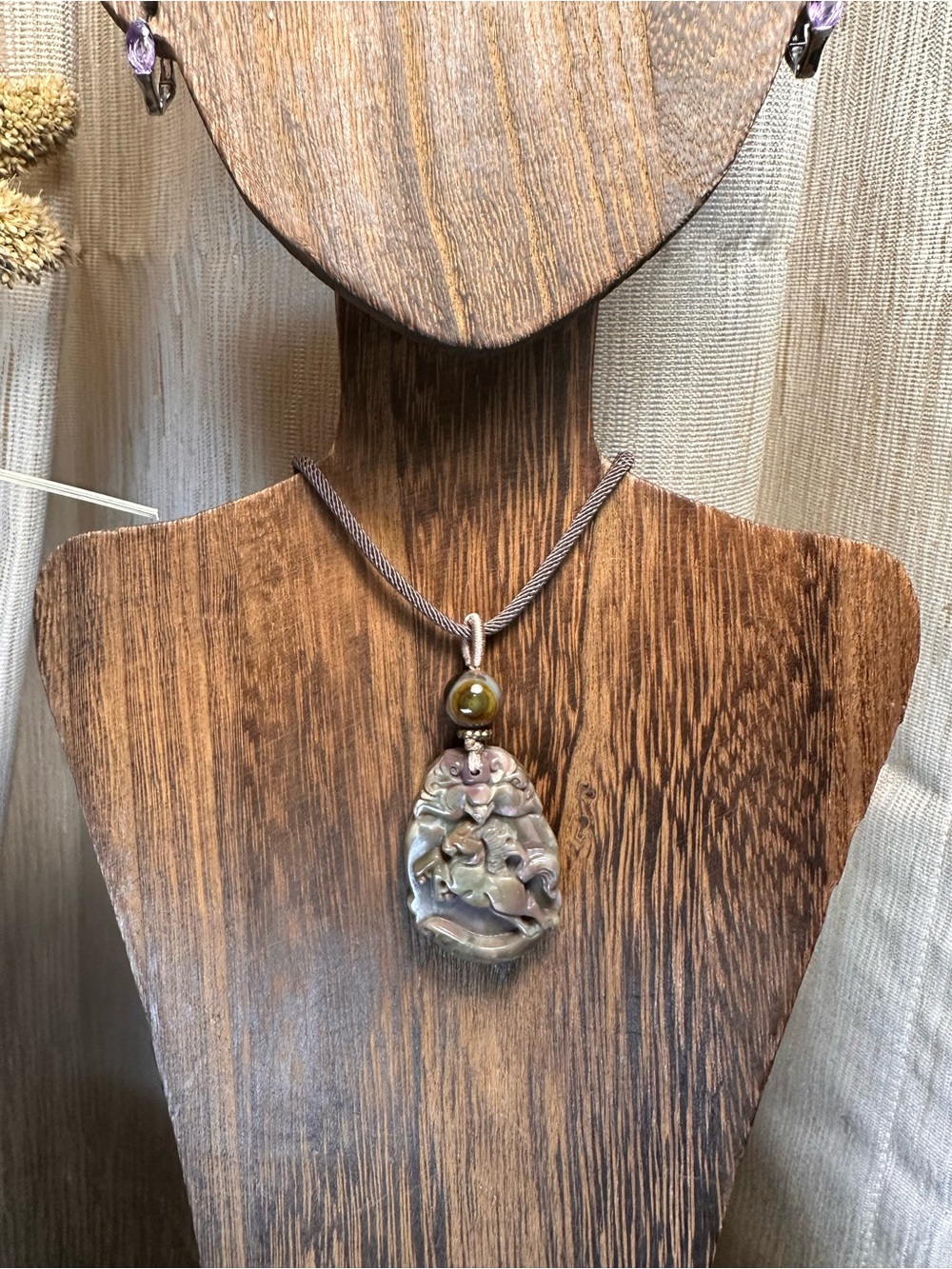 Alashan Agate Horse Carving Pendant Necklace on Brown Rope - Picture 9 of 16